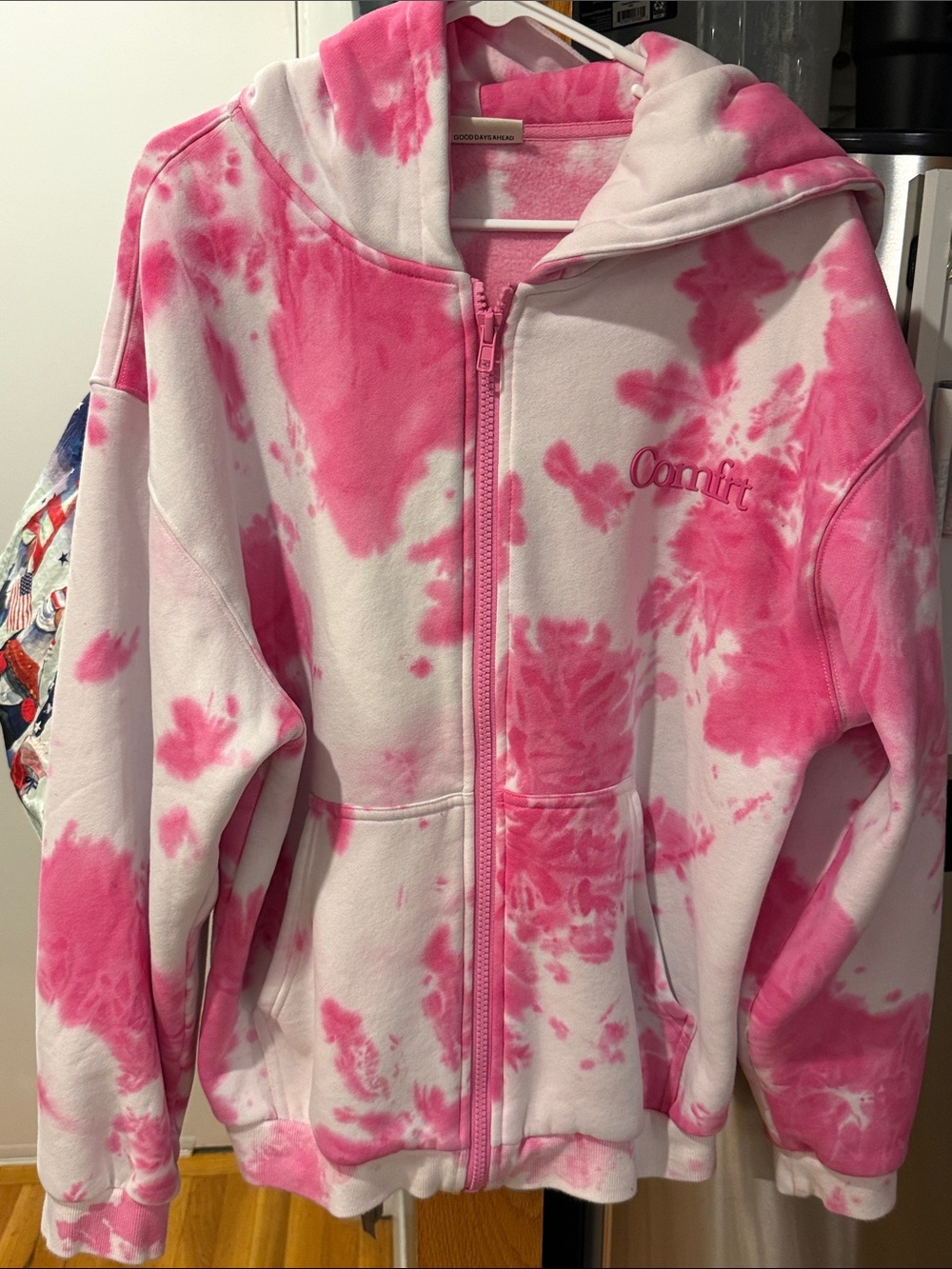 Comfrt zip up hoodie size M